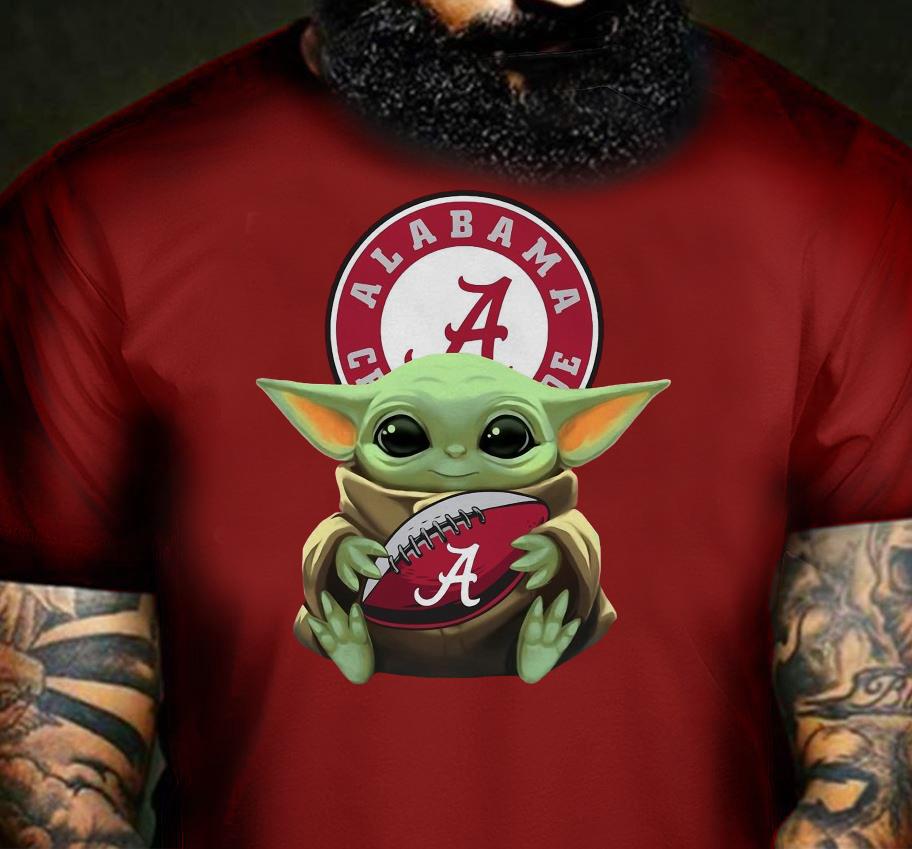 Star Wars Baby Yoda hug Alabama Crimson Mandalorian t-shirt